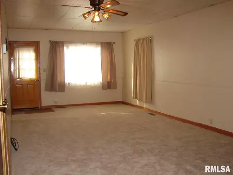205 N Rolla, Eureka, IL 61530 photo 7