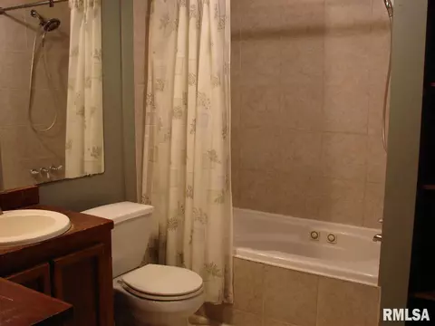 205 N Rolla, Eureka, IL 61530 photo 10
