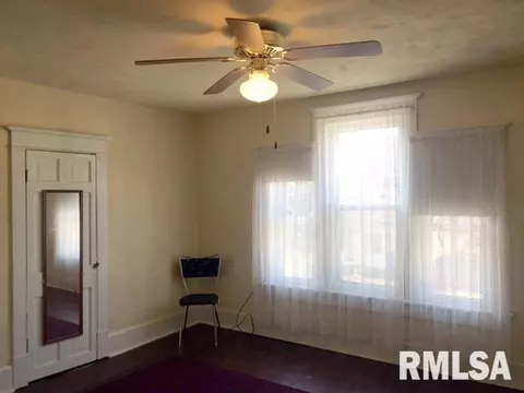 413 Baxter Ct, Canton, IL 61520 photo 12