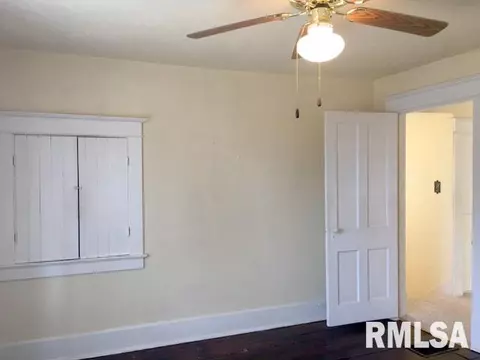 413 Baxter Ct, Canton, IL 61520 photo 11