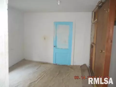 817 E Spruce St, Canton, IL 61520 photo 11