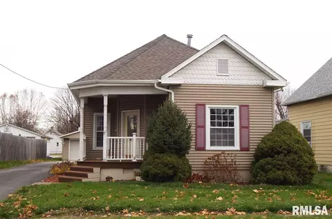 891 E Chestnut St, Canton, IL 61520 photo 3