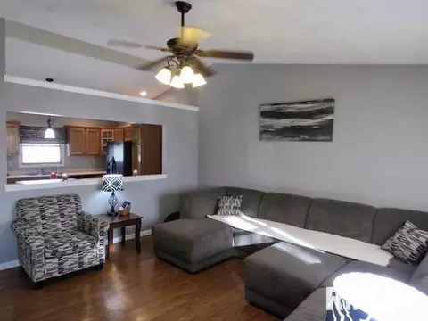 817 Dennis Dr, Eureka, IL 61530 photo 7