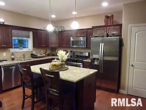 910 Devonshire, Washington, IL 61571 photo 9