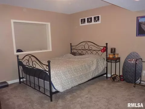 910 Devonshire, Washington, IL 61571 photo 20