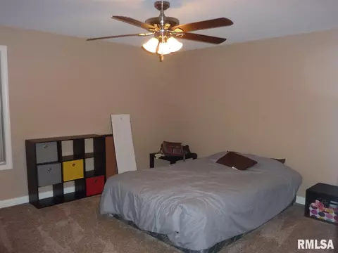 910 Devonshire, Washington, IL 61571 photo 27