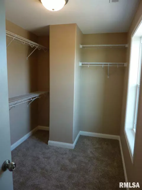 910 Devonshire, Washington, IL 61571 photo 32