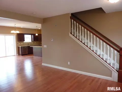 910 Devonshire, Washington, IL 61571 photo 3