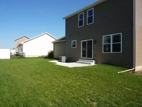 910 Devonshire, Washington, IL 61571 photo 36