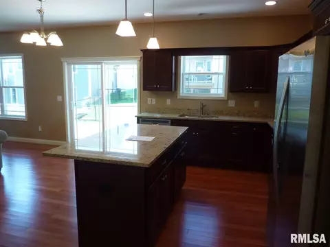 910 Devonshire, Washington, IL 61571 photo 10
