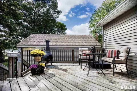 306 Jackson St, Washington, IL 61571 photo 9
