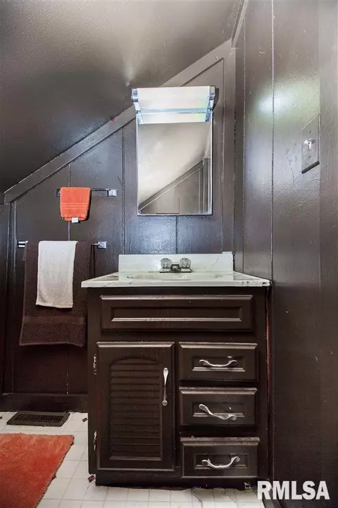 306 Jackson St, Washington, IL 61571 photo 27