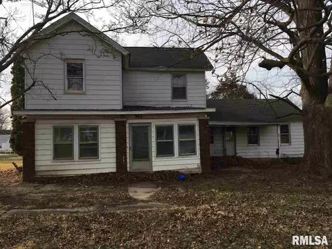 302 N Liberty St, Eureka, IL 61530 photo 1