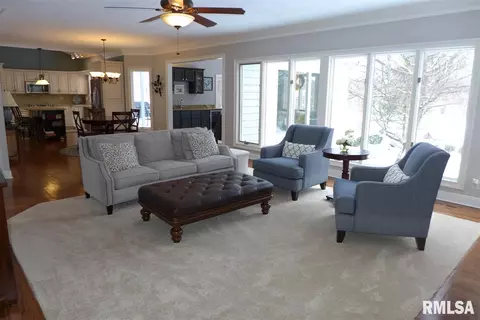 903 W Bennett Ct, Dunlap, IL 61525 photo 13
