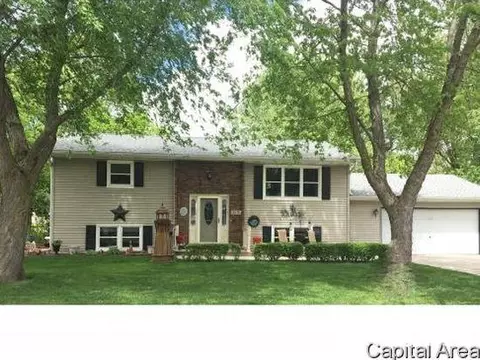 803 W Jackson, Abingdon, IL 61410 photo 1