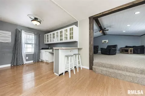 2104 S Main St, Eureka, IL 61530 photo 4