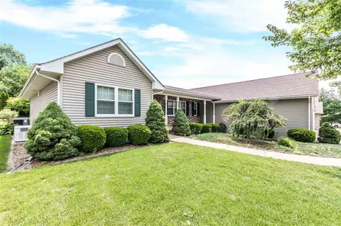 103 Thomas Ct, Washington, IL 61571 photo 2