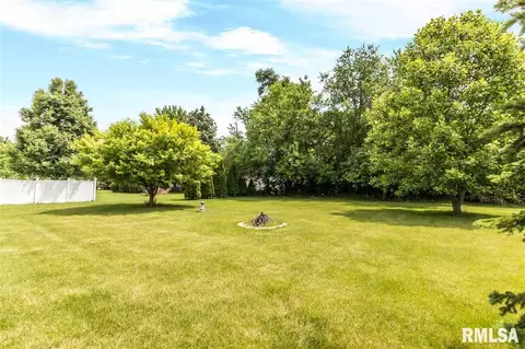 103 Thomas Ct, Washington, IL 61571 photo 4