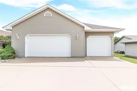 103 Thomas Ct, Washington, IL 61571 photo 3