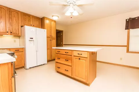 103 Thomas Ct, Washington, IL 61571 photo 11
