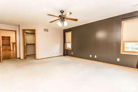 103 Thomas Ct, Washington, IL 61571 photo 16