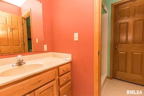 103 Thomas Ct, Washington, IL 61571 photo 29