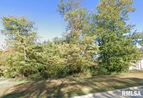 106 Ruth Ct, Washington, IL 61571