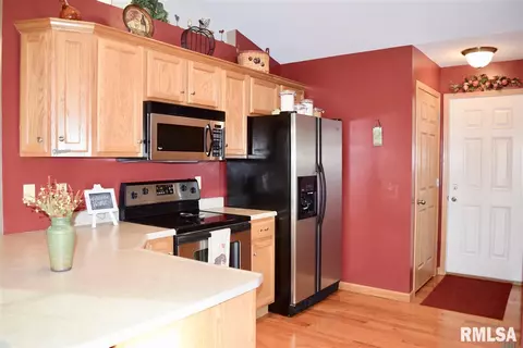 708 Simon, Washington, IL 61571 photo 5
