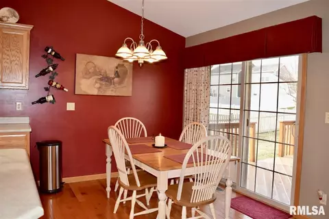 708 Simon, Washington, IL 61571 photo 4
