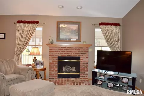 708 Simon, Washington, IL 61571 photo 11