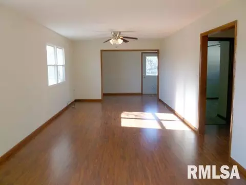208 W 3rd St, Dunlap, IL 61525 photo 6