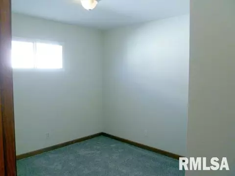 208 W 3rd St, Dunlap, IL 61525 photo 5