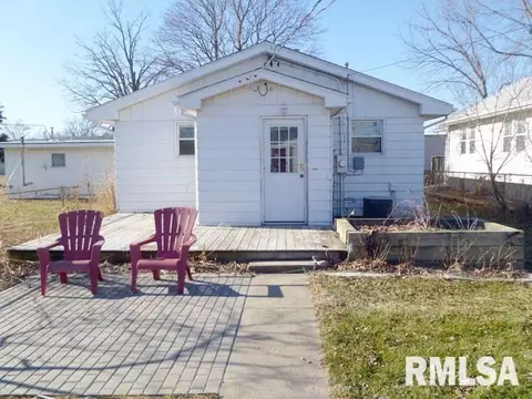 208 W 3rd St, Dunlap, IL 61525 photo 7
