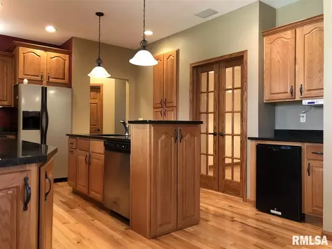 18 E Briarbrook Dr, Macomb, IL 61455 photo 9
