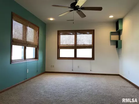 18 E Briarbrook Dr, Macomb, IL 61455 photo 25