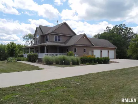 18 E Briarbrook Dr, Macomb, IL 61455 photo 1