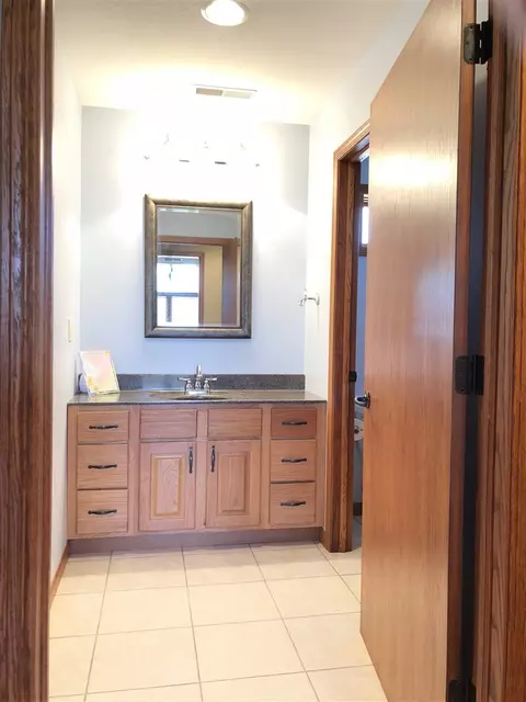 18 E Briarbrook Dr, Macomb, IL 61455 photo 23