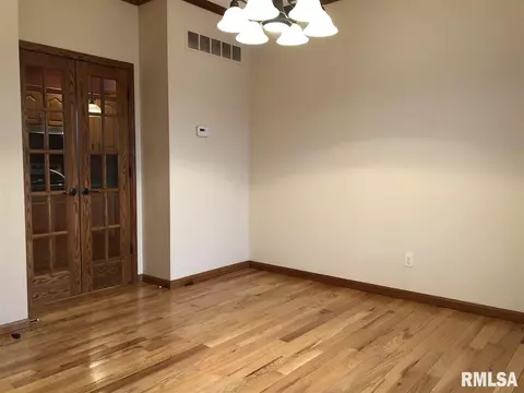 18 E Briarbrook Dr, Macomb, IL 61455 photo 15