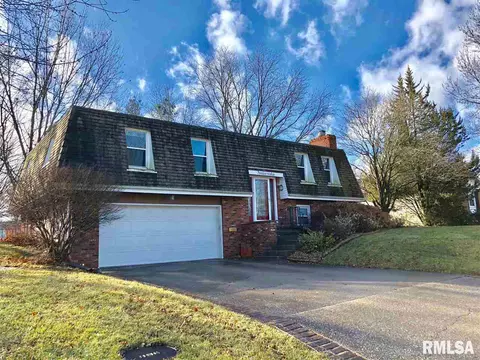 1719 Riverview Dr, Macomb, IL 61455 photo 1