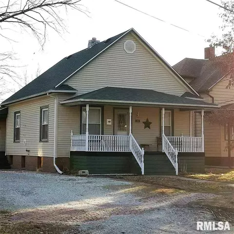 384 W Maple St, Canton, IL 61520 photo 25