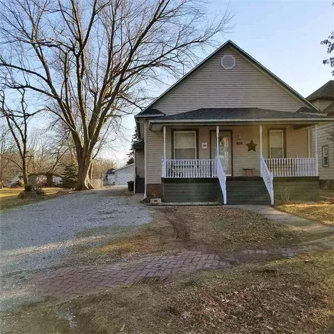 384 W Maple St, Canton, IL 61520 photo 26