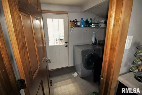 209 Pleasant, Benson, IL 61516 photo 24