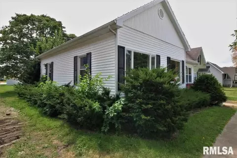 209 Pleasant, Benson, IL 61516 photo 2