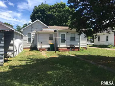 508 N Campbell St, Macomb, IL 61455 photo 2