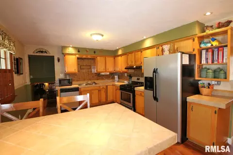 2004 Mitchell Dr, Eureka, IL 61530 photo 14