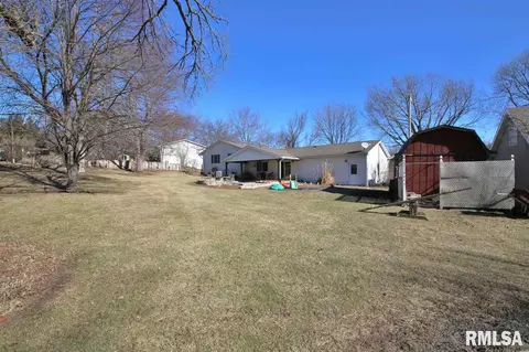 2004 Mitchell Dr, Eureka, IL 61530 photo 7