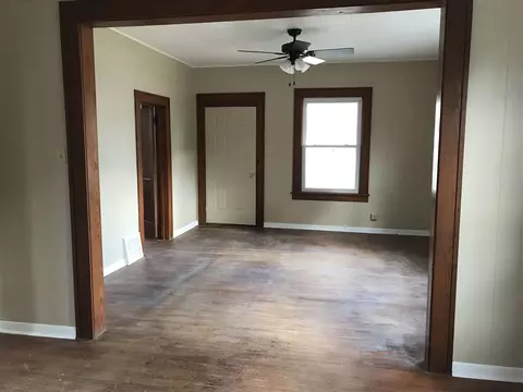 554 S Dudley St, Macomb, IL 61455 photo 2