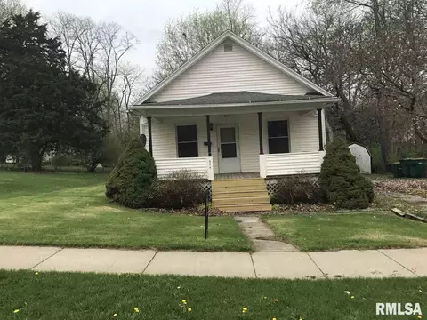 554 S Dudley St, Macomb, IL 61455 photo 1