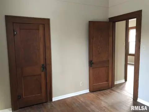554 S Dudley St, Macomb, IL 61455 photo 4