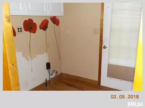 728 Pine St, Kewanee, IL 61443 photo 8